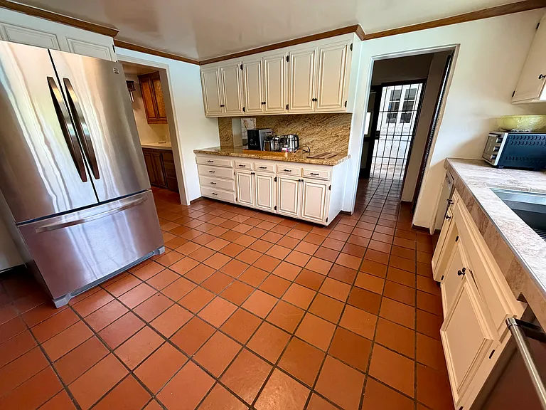 311 Amalfi Dr — Photo 58