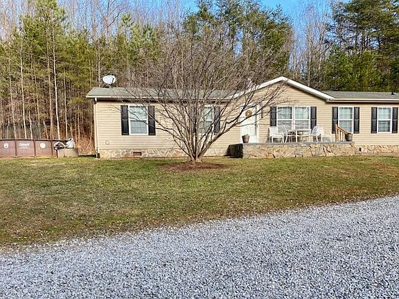 3rd image of 2120 Sunset Dr