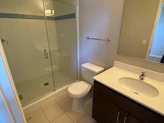 4th image of 1442 Elkgrove Cir APT 2