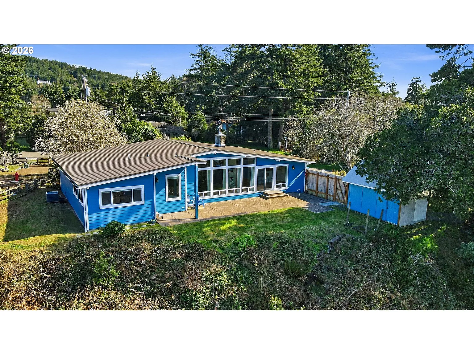 654 Madrona Ave photo 1