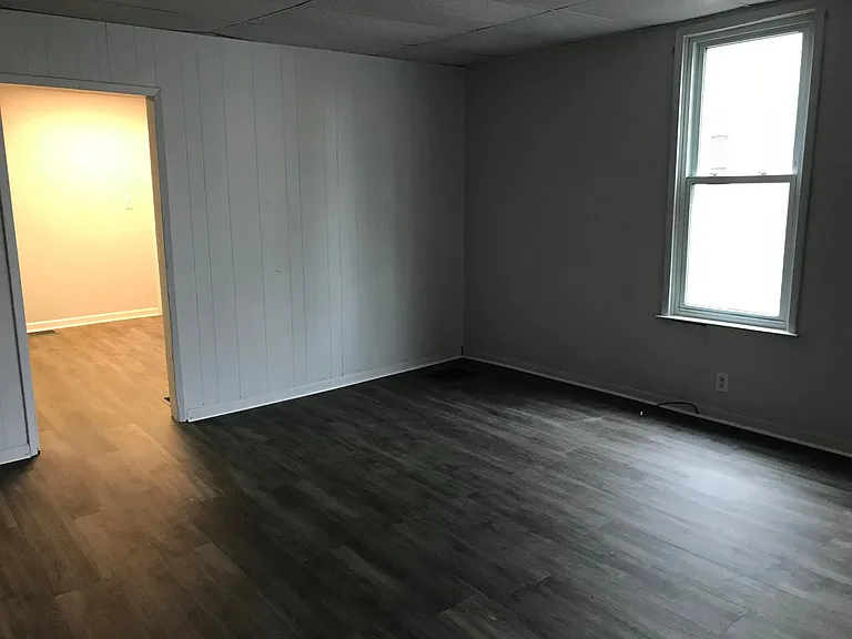 Family room to kitchen