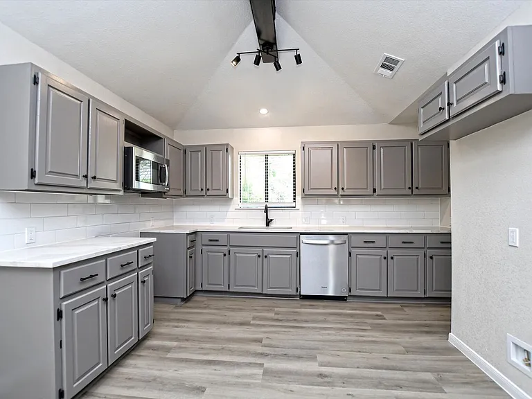 14407 Citron Cv — Photo 25