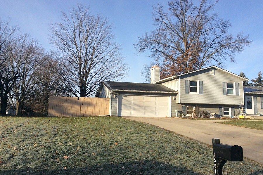 2nd image of 4501 Bristol Ln