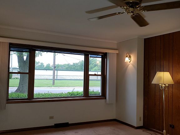2nd image of 14919 Woodlawn Ave