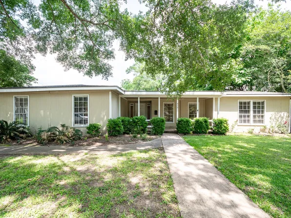 412 Kentucky St, Liberty, TX 77575