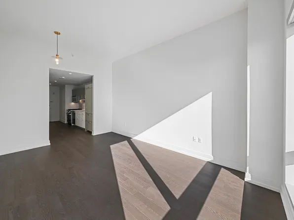 555 10th Avenue 49G image 3 of 17