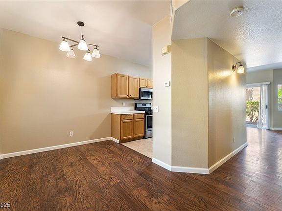 5th image of 2152 Jasper Bluff St Unit 103