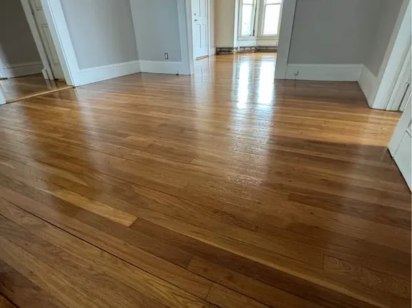 15 Lincoln St #1, Medway, MA 02053