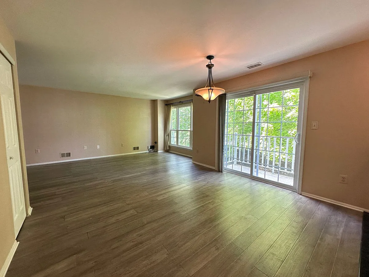 Building Photo - 214 Sapphire Ln