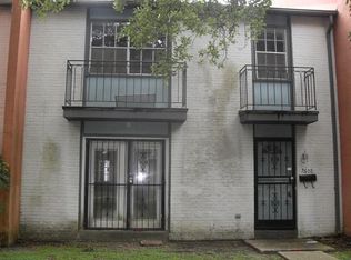7608 Stoneridge Pl, New Orleans, LA 70126