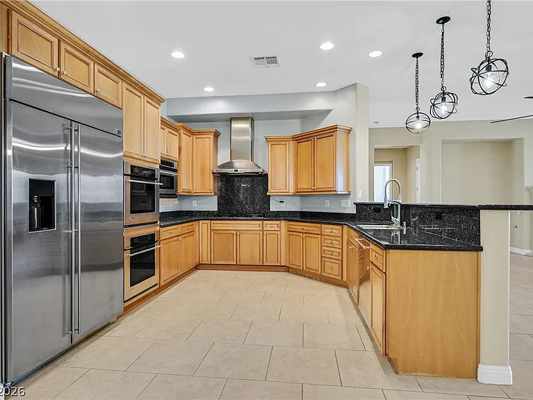 2184 Pont National Dr — Photo 11
