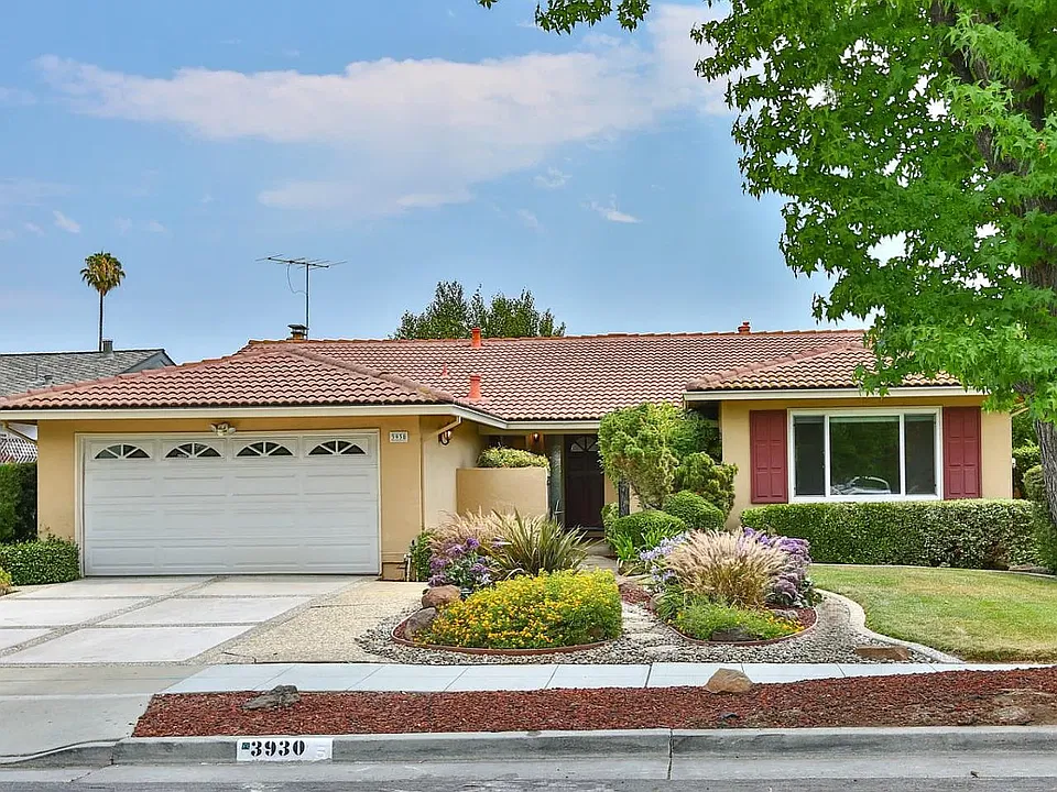 3930 El Coral Way