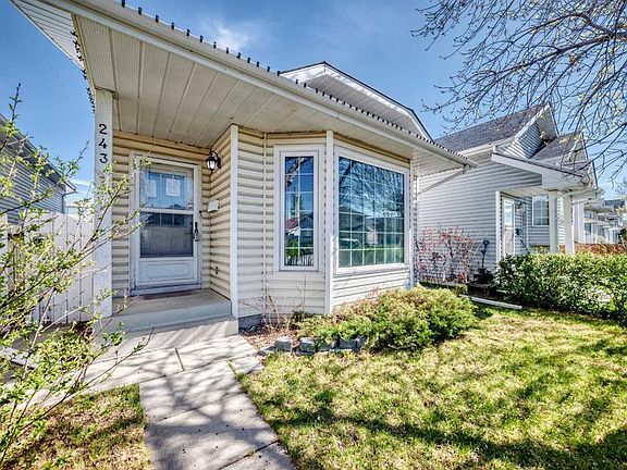 3rd image of 243 Erin Meadow Close S