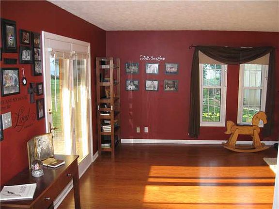 4th image of 1029 Kirkwood Dr