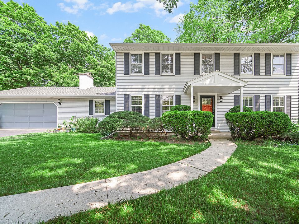 1st image of 43 Cambridge Ln