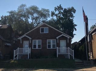 8712 Gravois Rd, Saint Louis, MO 63123