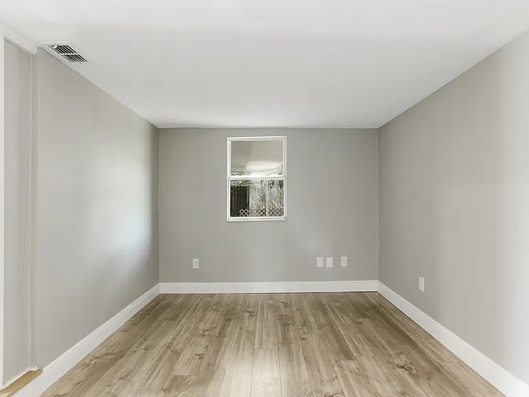 1022 Norwood Dr — Photo 13