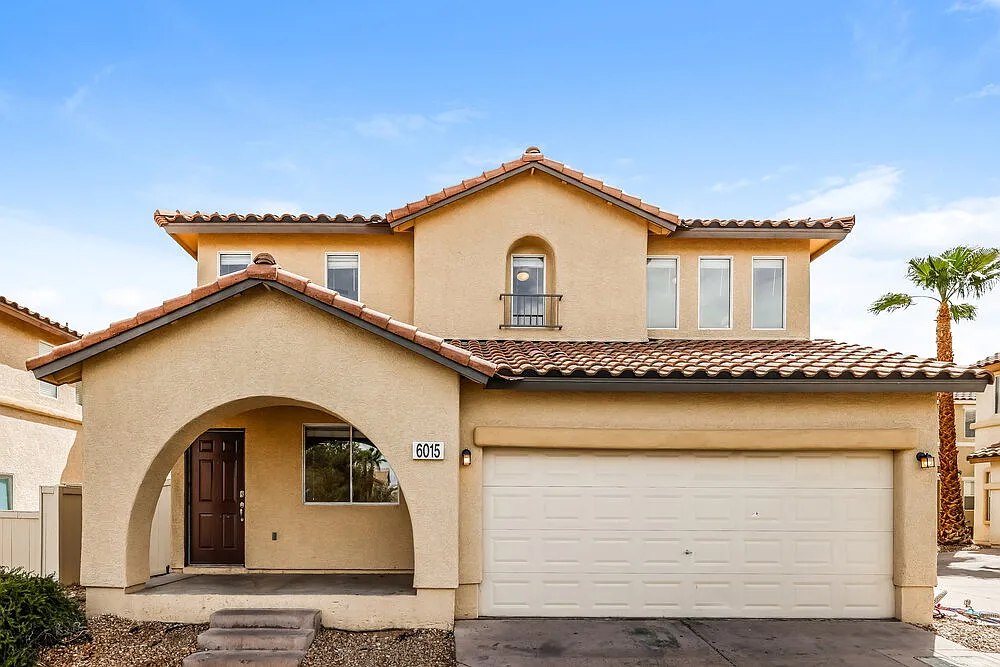3 bed, 2.5 bath, 1476 sqft, $1,985 — Photo 1