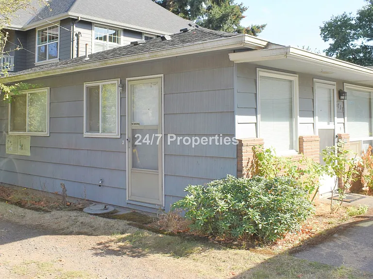 Affordable 1 BD | 1 BA Home - North Tabor — Photo 6
