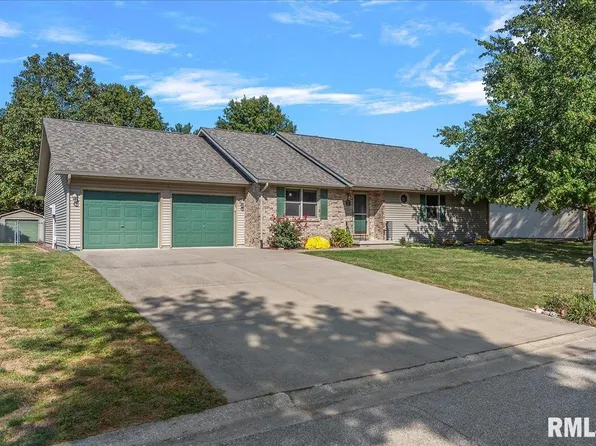 649 Homestead Dr, Glenarm, IL 62536