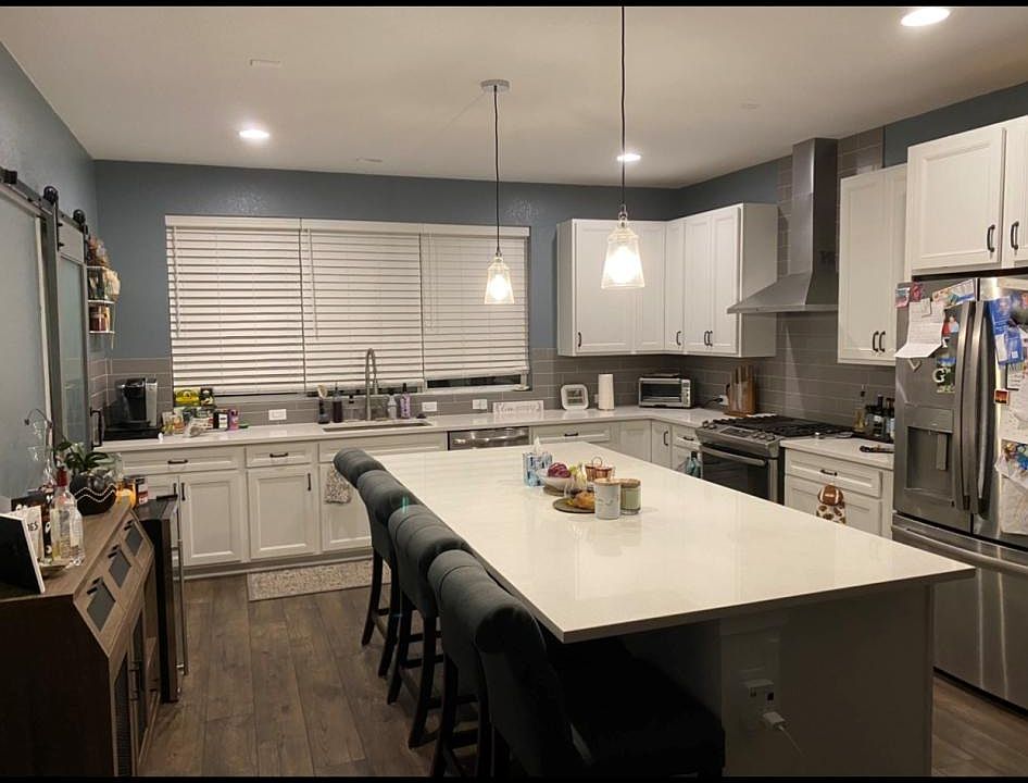 2nd image of 8925 Delacorte St