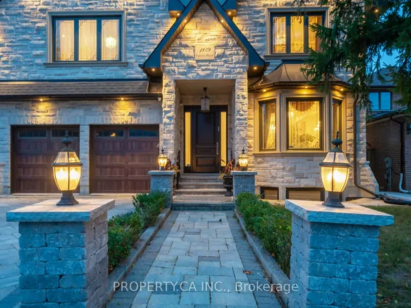 109 Oxford St, Richmond Hill, ON L4C 4L6