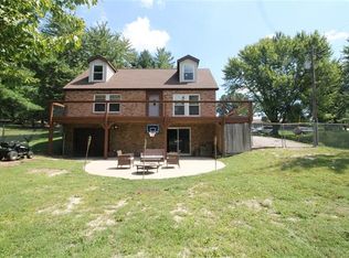 13 Evergreen Ln, Troy, IL 62294