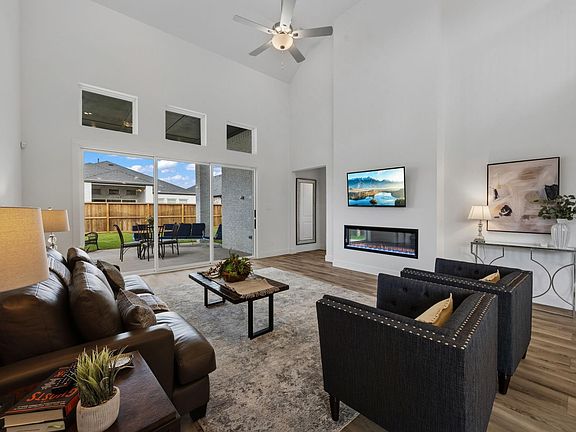 3rd image of 27907 Spring Falls Ct