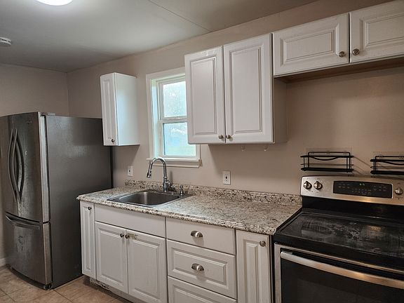 2nd image of 2600 Countiss Dr APT 4