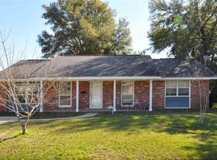 5590 Leesway Blvd, Pensacola, FL 32504