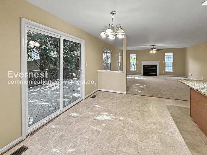 8 Sarrington Ct — Photo 6