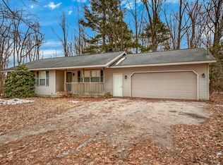 9324 Whitbeck Rd, Montague, MI 49437