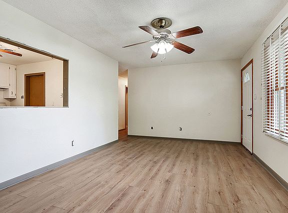 4th image of 1412 Eunice Ave