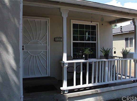 5th image of 17327 Victory Blvd