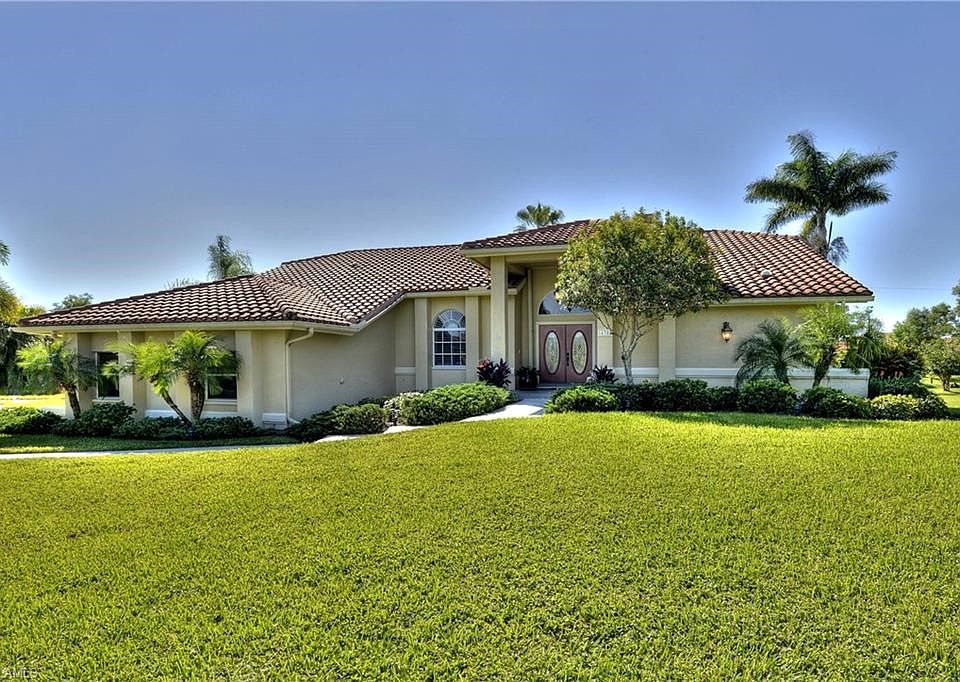 Welcome to your new 4 bedroom, 3 bathroom dream home!