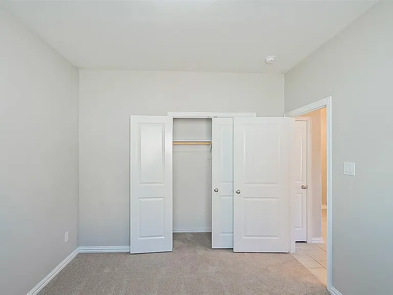 312 Emerald Creek Dr — Photo 11