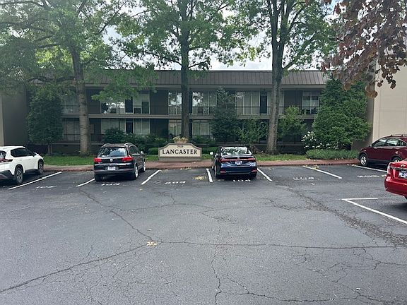 2nd image of 3909 Whitland Ave APT 205