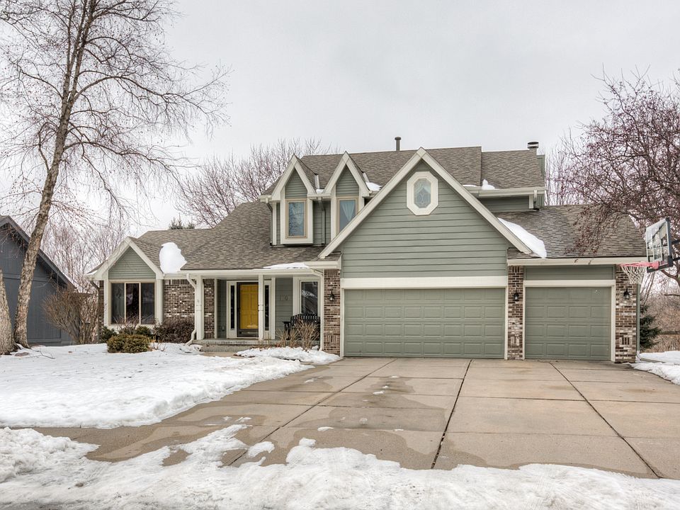 1st image of 1606 N 164th St