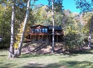 3527 Ledge Rock Rd, Draper, VA 24324