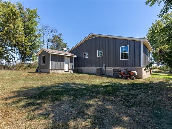 4th image of 571 Cardin Rd