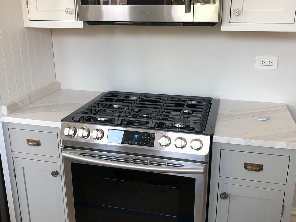 Gas Range and Microwave