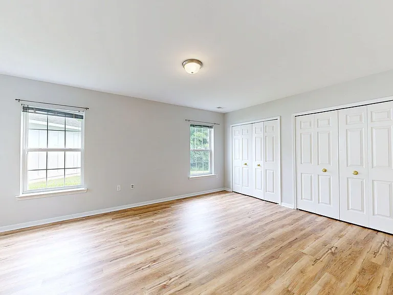 2718 S Knightsbridge Cir — Photo 10