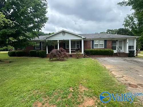 7403 Wall Triana Hwy Photo 1