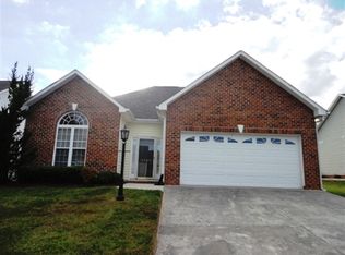 2556 Knob Hill Dr, Clemmons, NC 27012