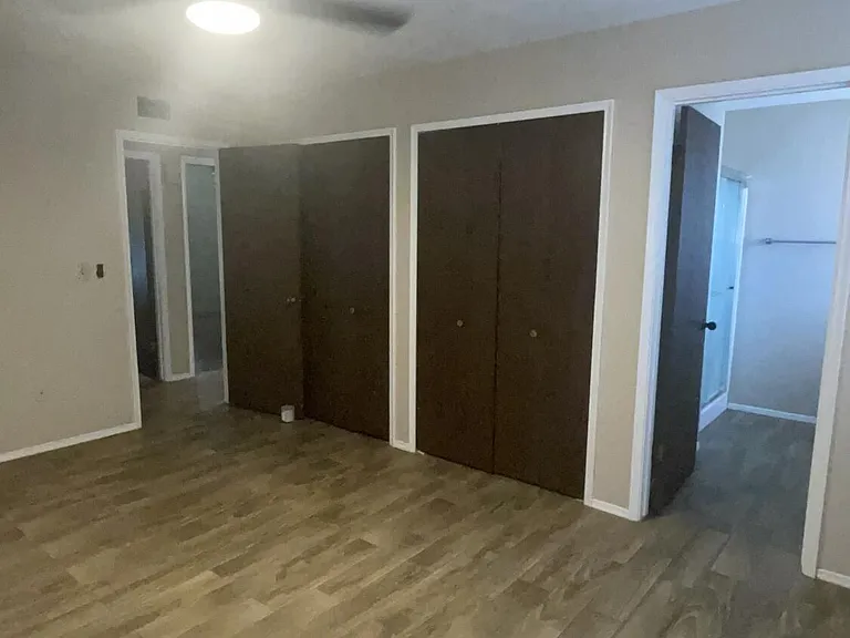 3468 E Hearn Rd — Photo 11