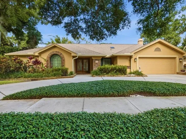 2716 Country Woods Ln, Palm Harbor, FL 34683