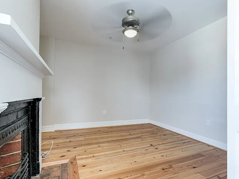 1710 E Franklin St — Photo 12