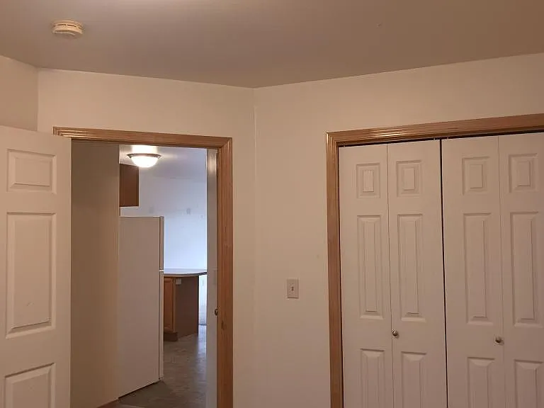 114 E Dudley St #4 — Photo 6