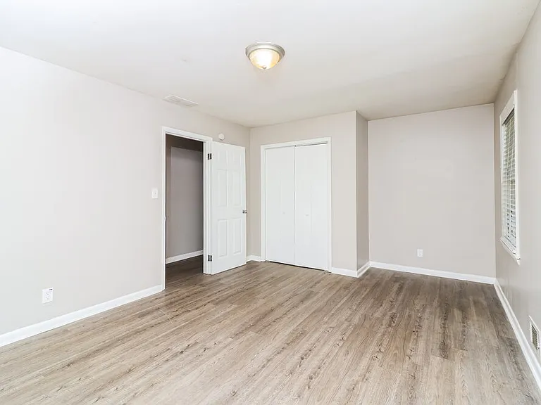 2937 Thompson Cir — Photo 14