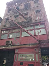 350 West 52nd Street in Hell&#39;s Kitchen